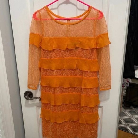 BCBGMaxAzria Dresses & Skirts - BCBGmaxazria dress medium like new